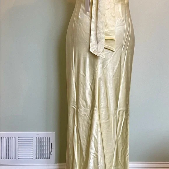 Shona Joy Lemon Ruched Halter Maxi Dress is available for purchase on au  PAY Market - Imported Goods Online Store Co.Ltd. | au PAY Market - Online  Shopping Site